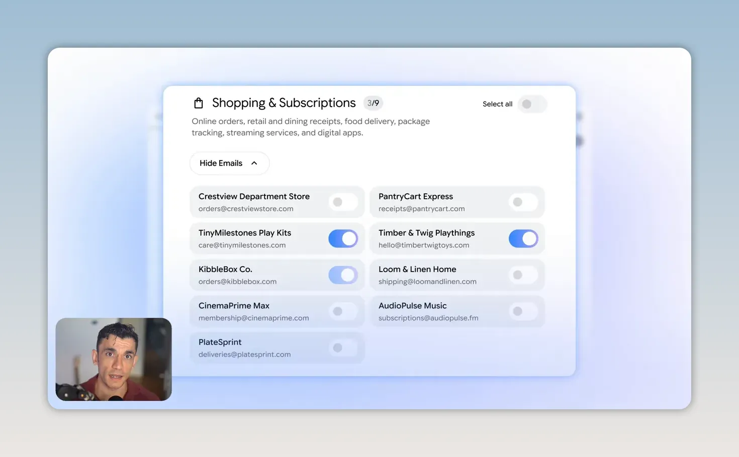 หน้าจอ Shopping & Subscriptions ในคลิป แสดงรายการผู้ส่งอีเมลพร้อมสวิตช์เปิดปิด