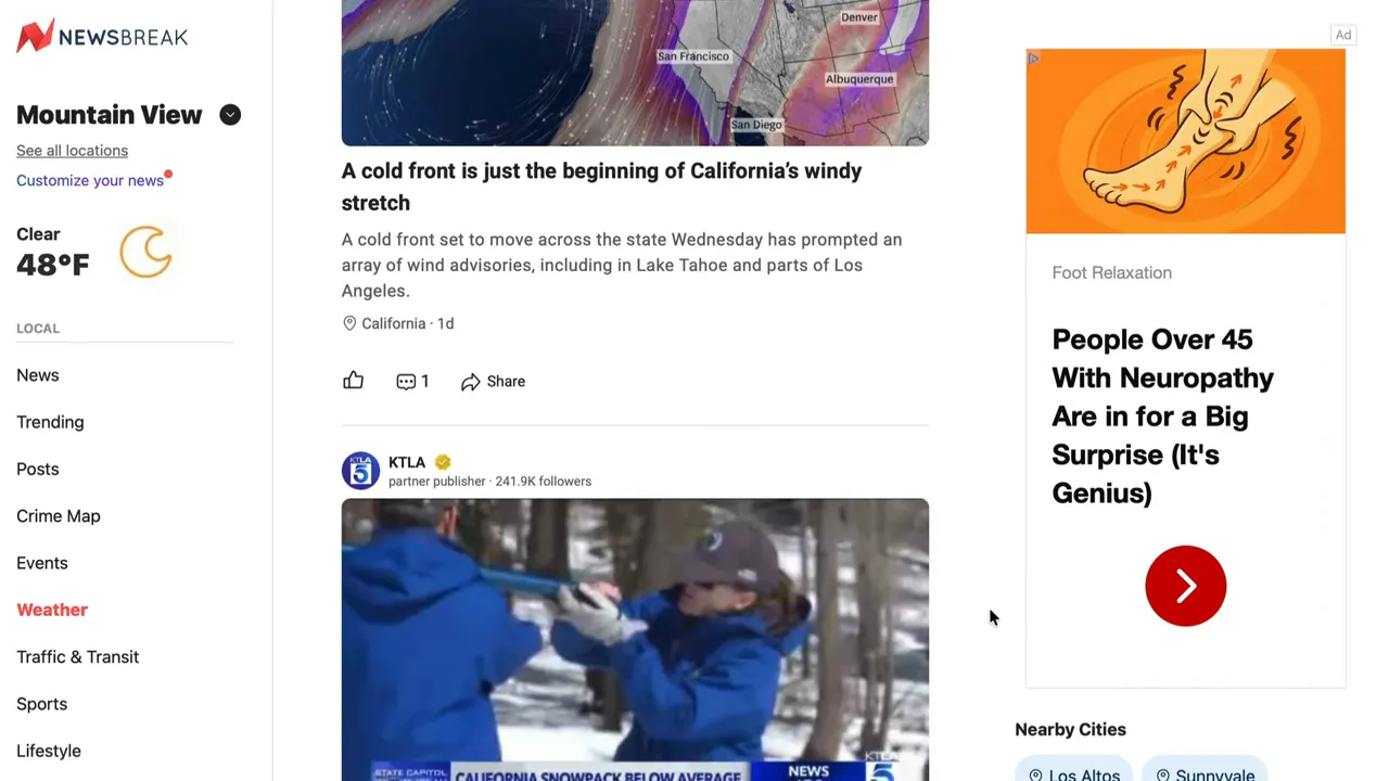 สกรีนช็อตของหน้า Newsbreak แสดงหัวข้อข่าว แถบเมนูด้านซ้าย และคอนเทนต์หลักตรงกลาง