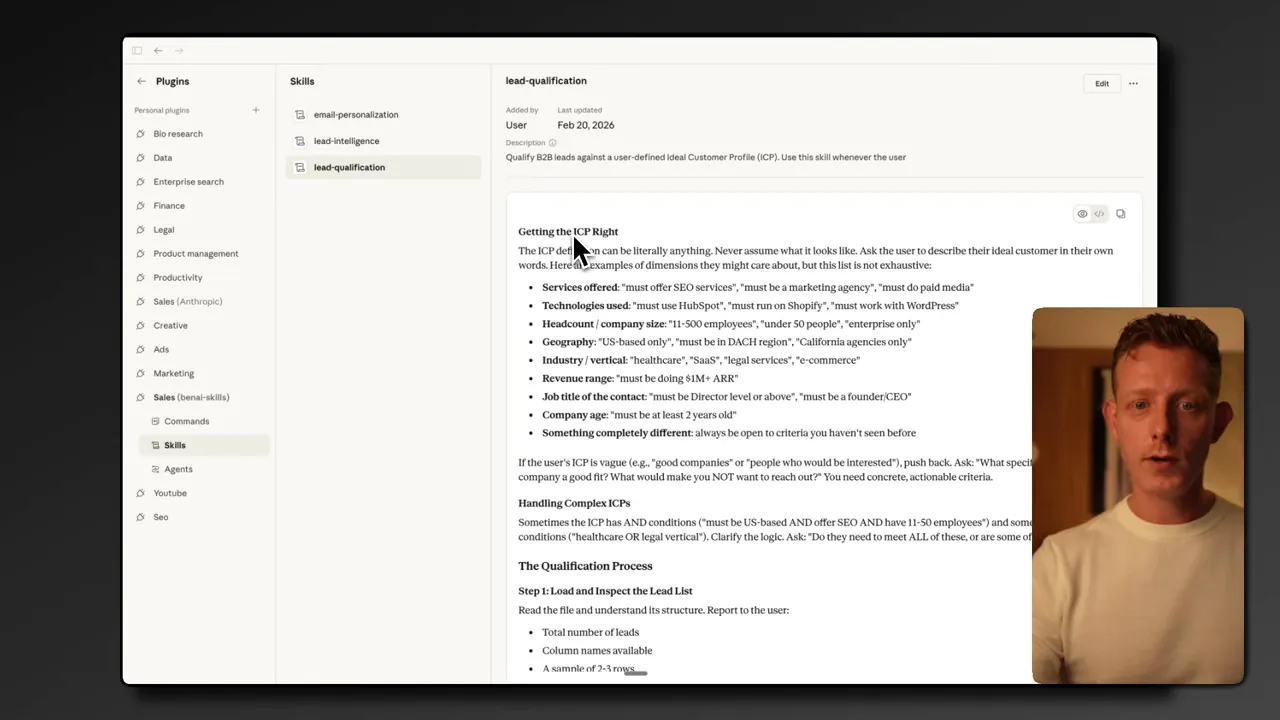 Screenshot ของ Claude Cowork แสดงเมนู Plugins และแถบ Skills โดยเลือก skill 'lead-qualification' พร้อมหัวข้อ 'Getting the ICP Right' ในรายละเอียด
