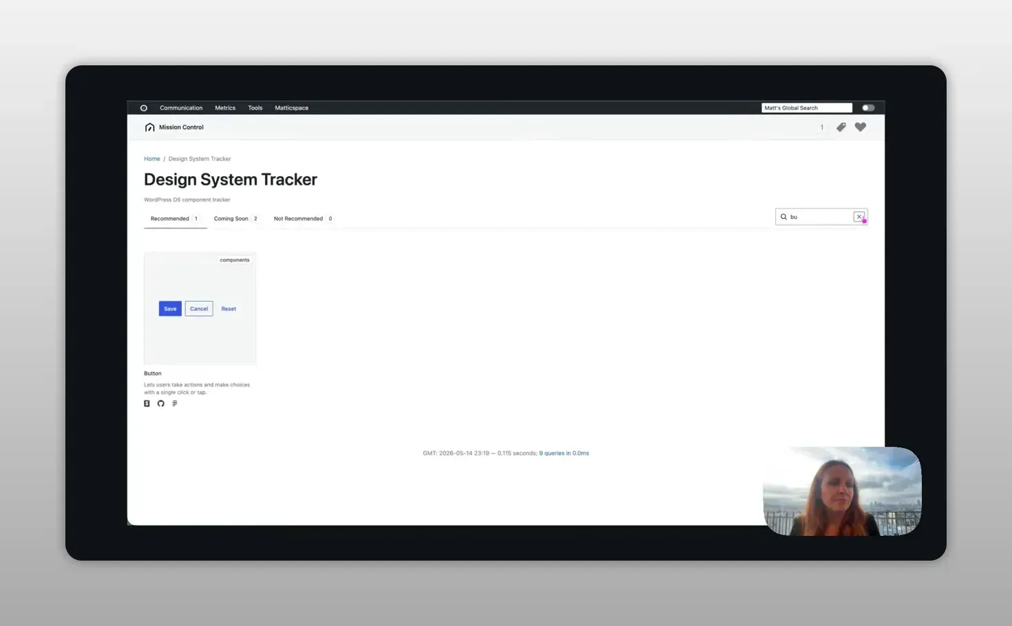 หน้า Design System Tracker ค้นหาคำว่า bu แล้วแสดงการ์ด Button หนึ่งใบ พร้อมตัวอย่างปุ่ม Save, Cancel และ Reset
